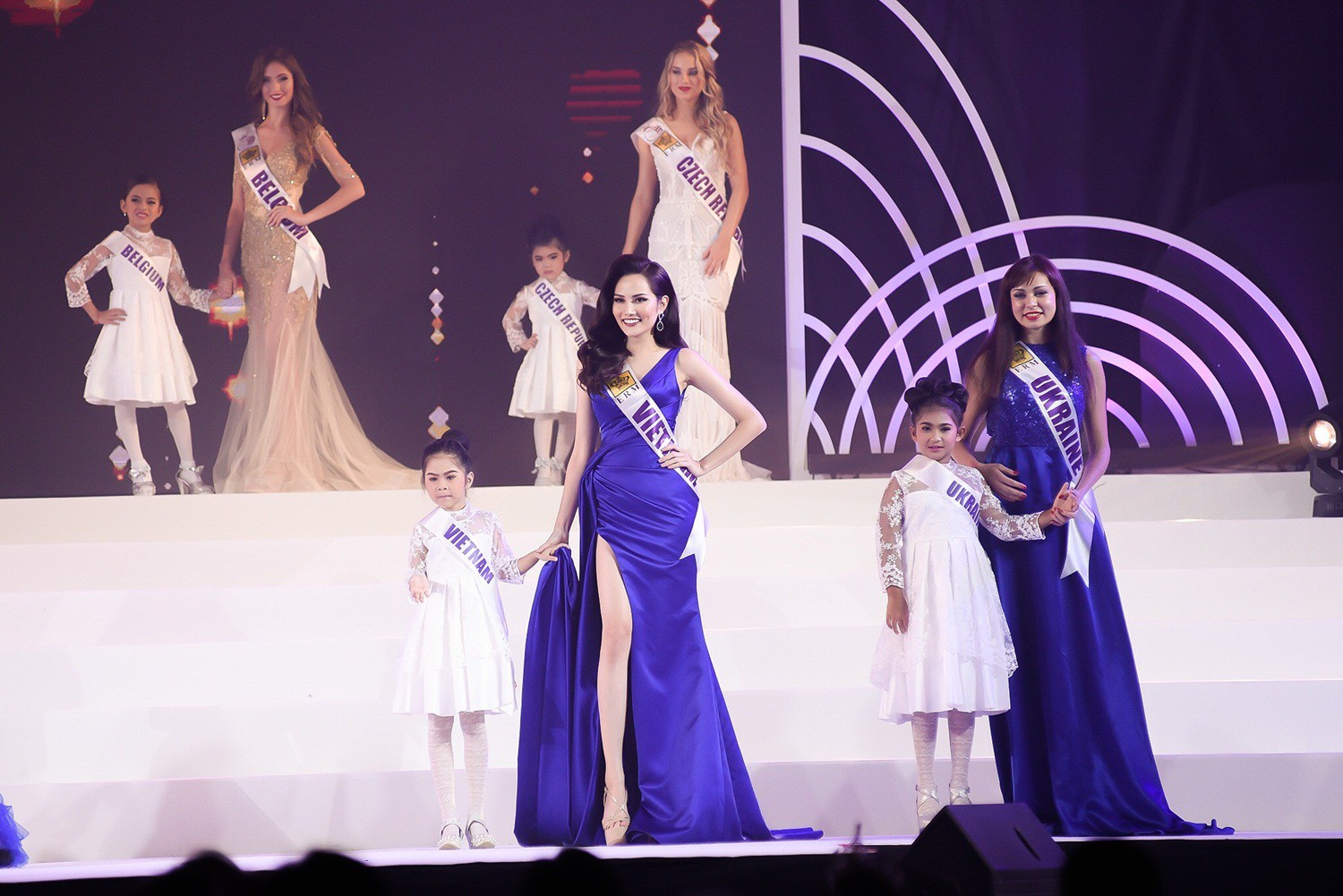 Nữ hoàng Du lịch Quốc tế 2018: Đại diện Việt Nam dừng chân ở top 10